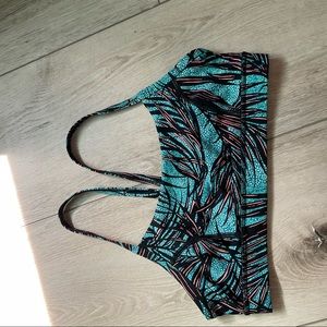 Lululemon palm leaves size 8 sports bra